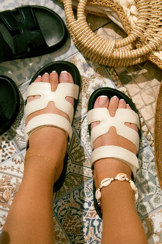 Super Bargain Baja Resort Chunky Slip On Sandals - Beige