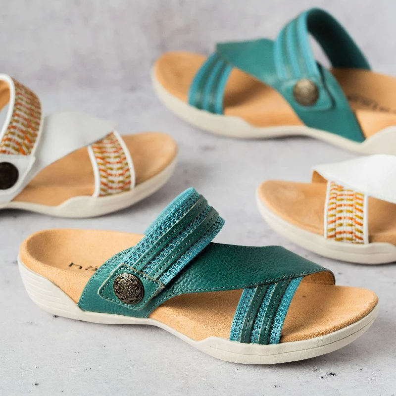 Weekend Deals That Sizzle Halsa -  Desiree - Blue or White Multi